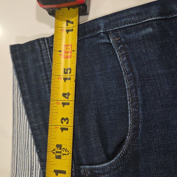 Armani Exchange Women's Deep Indigo Slim Jeans 31R low waist. - Picture 10 of 16